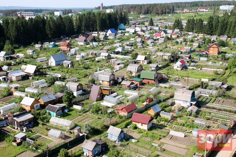 Огороды разные, а оплата одна