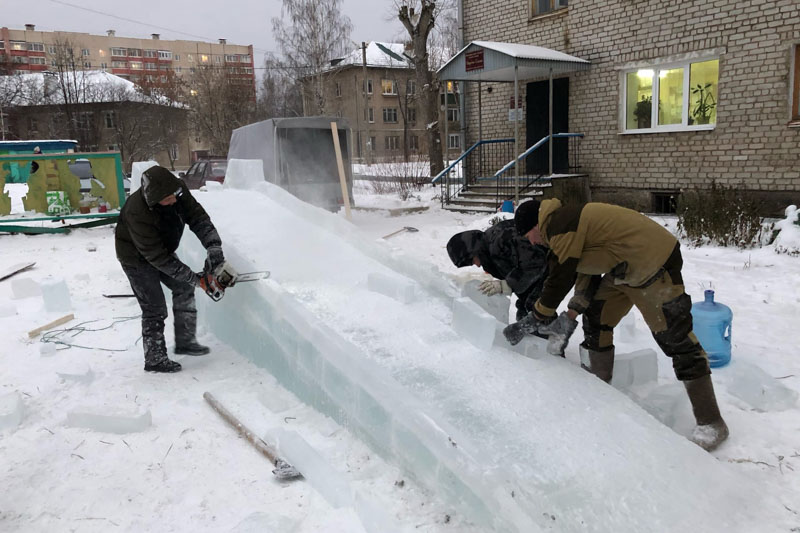 Прокатили с горками. Теперь на ледяную катушку требуют сертификат