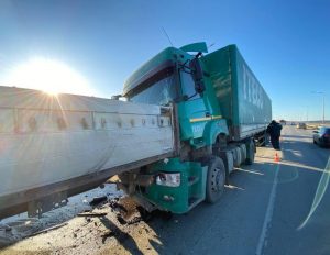 На дороге Добрянского округа пострадал водитель КамАЗа