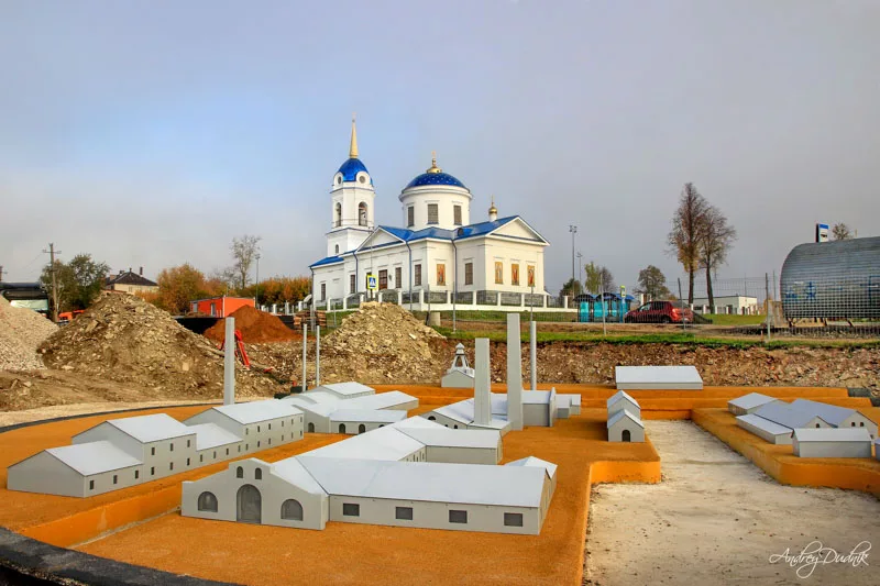 На городской набережной появился завод