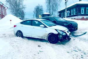 Столкнулись на перекрёстке