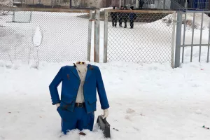 Остался без головы