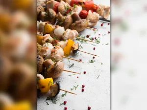 Шашлык из индейки в ягодном маринаде