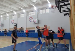 Со спортивным характером