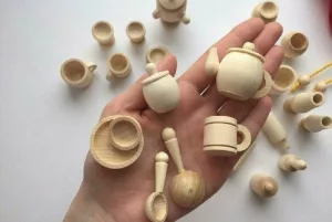 Играть в бирюльки