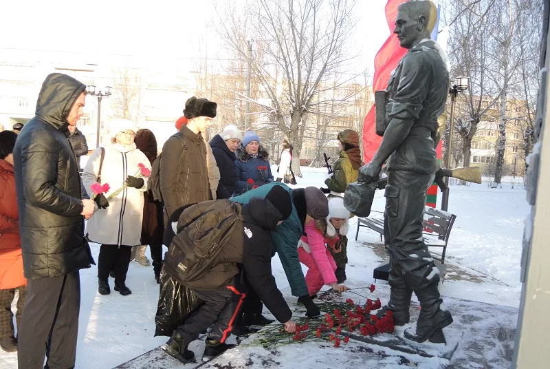 «Нет в России семьи такой…»