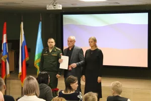 Передали награды семьям героев